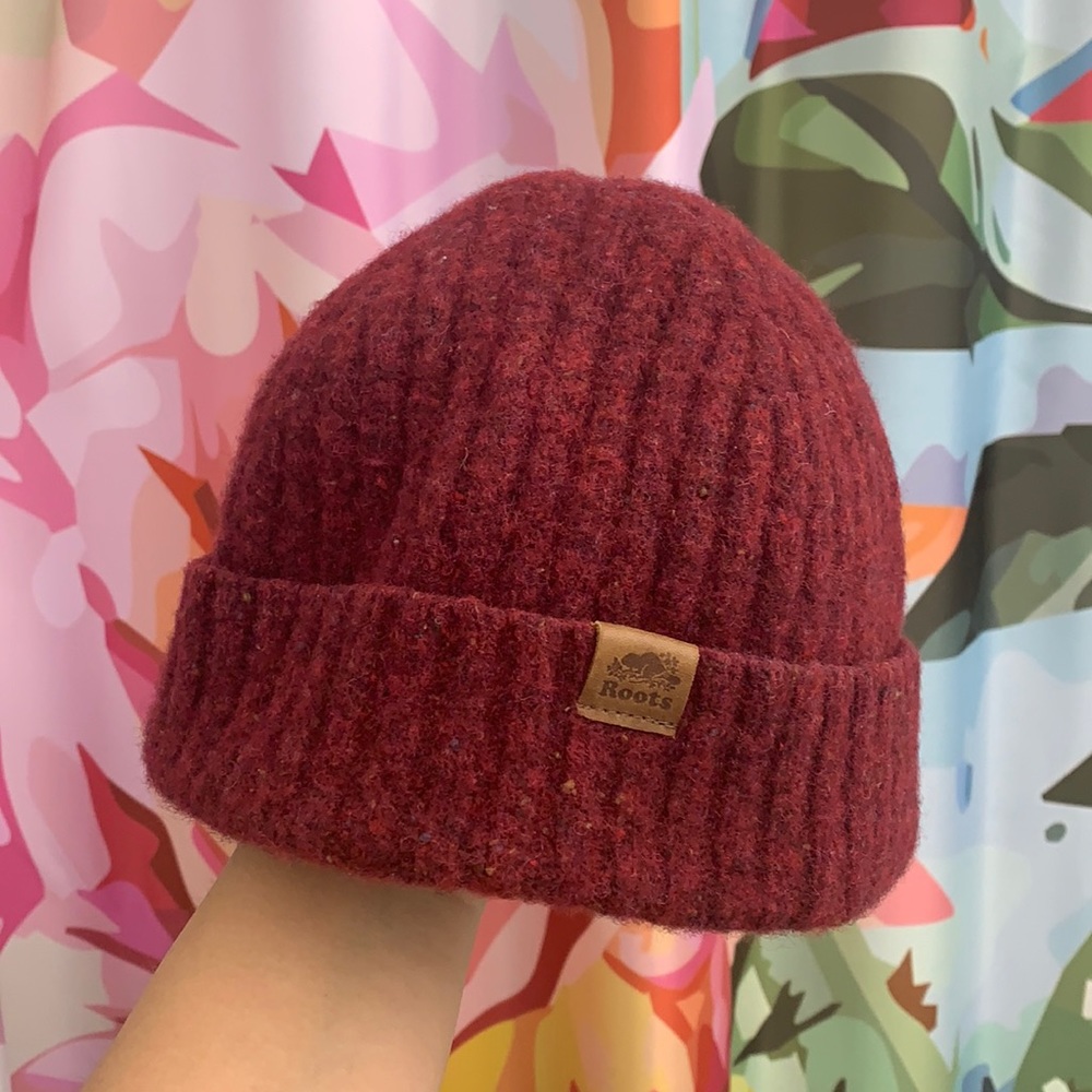 Roots Red Beanie Sz Small, 80% Wool